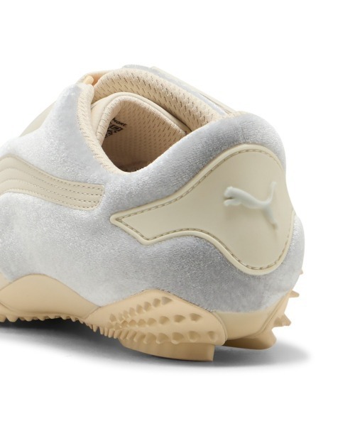 PUMA(プーマ)の「PUMA MOSTRO VELVET DREAM WNS(プーマ モストロ ベルベット ドリーム ウィメンズ)(スニーカー・レディース・グレー系/ベージュ系・23cm/23.5cm/24cm/24.5cm/25cm)」の5枚目の写真