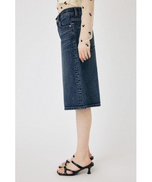MOUSSY(マウジー)の「KNEE LENGTH バミューダパンツ(デニムパンツ・レディース・ダークブルー・2/1/0)」の8枚目の写真