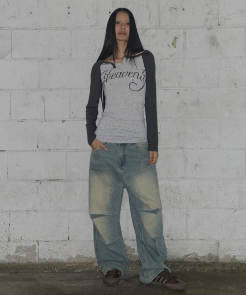 FANCY CLUB(ファンシークラブ)の「ヘブンリーオフショルダー ロングスリーブ (チャコール) F25QB084(Tシャツ/カットソー・レディース・チャコール・ONE)」の3枚目の写真