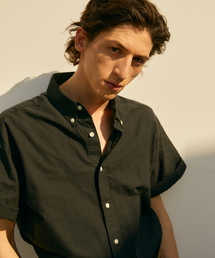 VTWO（ブイツー）の「Washing boxy overfit Oxford Half Shirt_Black（シャツ/ブラウス・メンズ）」