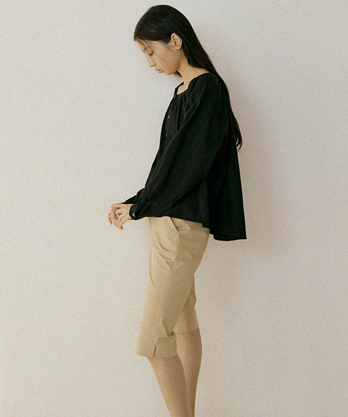 LINGSEOUL（リングソウル）の「stripe shirring volume blouse-black（シャツ/ブラウス・レディース・その他・FREE）」の4枚目の写真