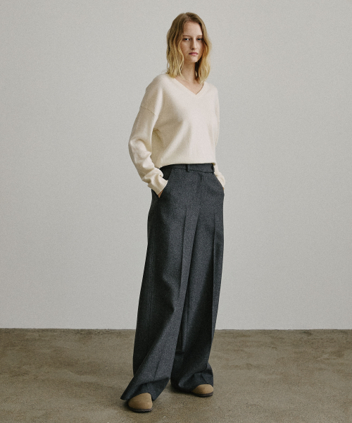 ARTID(アルティーダ)の「デイリーウールワイドパンツ_GREY(デニムパンツ・レディース・チャコールグレー・SMALL/MEDIUM)」の4枚目の写真