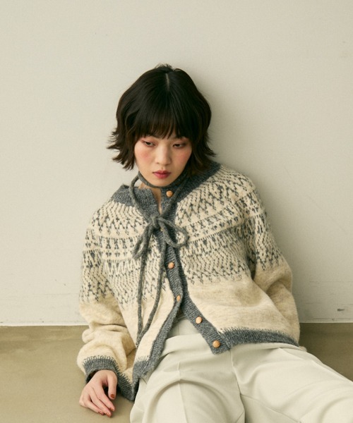 full/fill.(フルフィル)の「bicolor nordic knit cardigan / バイカラーノルディックニットカーディガン(カーディガン/ボレロ・レディース・グレー/アイボリー・FREE)」の4枚目の写真