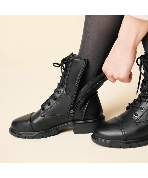 fitfit(フィットフィット)の「ボリュームソールレースアップブーツ210(ブーツ・レディース・ベージュ/ブラック・22.5cm/23cm/23.5cm/24cm/24.5cm/25.0cm)」の3枚目の写真