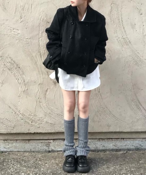 gossip!ロサンゼルス(ゴシップロサンゼルス)の「ダブルブレスト ショート丈ジャケット(ピーコート・レディース・グレー/オフホワイト/ブラック・FREE)」の21枚目の写真