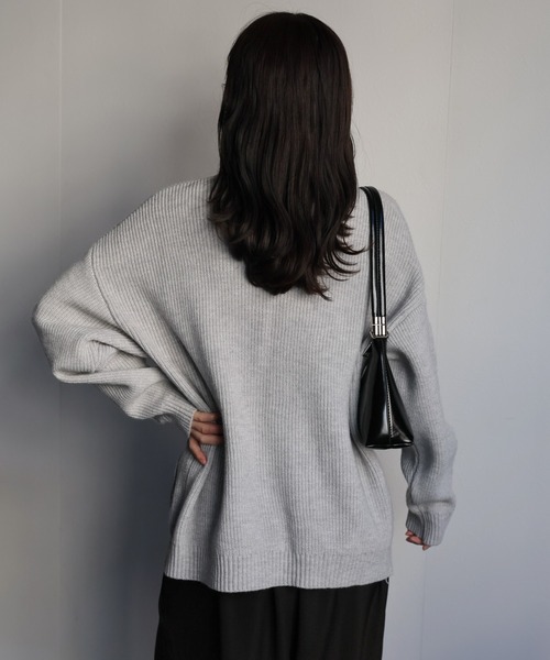 ap retro(アプレトロ)の「デニムポケットVネックニットカーディガン / ZIPカーディガン(カーディガン/ボレロ・レディース・グレー/ブラック/ベージュ・FREE)」の22枚目の写真