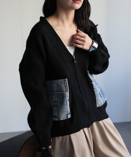 ap retro(アプレトロ)の「デニムポケットVネックニットカーディガン / ZIPカーディガン(カーディガン/ボレロ・レディース・グレー/ブラック/ベージュ・FREE)」の10枚目の写真