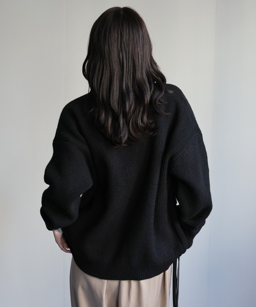 ap retro(アプレトロ)の「デニムポケットVネックニットカーディガン / ZIPカーディガン(カーディガン/ボレロ・レディース・グレー/ブラック/ベージュ・FREE)」の13枚目の写真