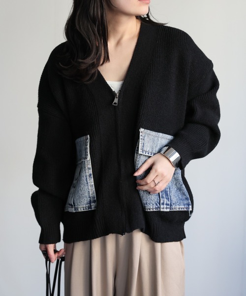 ap retro(アプレトロ)の「デニムポケットVネックニットカーディガン / ZIPカーディガン(カーディガン/ボレロ・レディース・グレー/ブラック/ベージュ・FREE)」の4枚目の写真