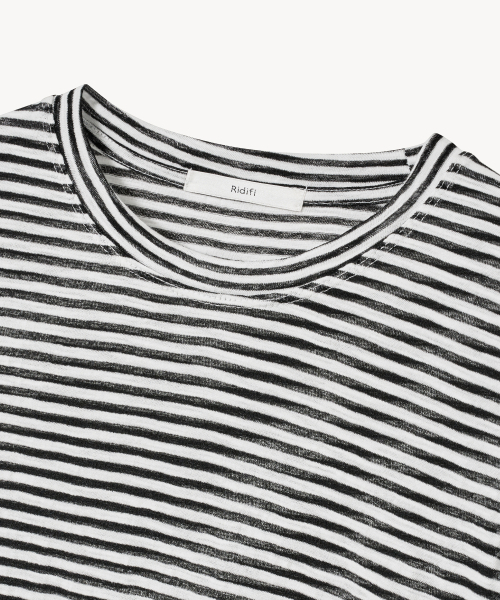 LADY VOLUME(レディーボリューム)の「ソフトストライプTシャツ(ブラック)(Tシャツ/カットソー・レディース・その他・MEDIUM/SMALL)」の3枚目の写真