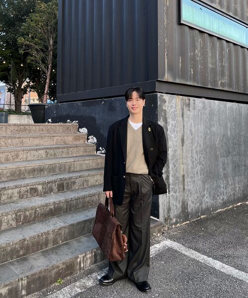 BROWNYARD(ブラウンヤード)の「エクストラスーパーファインVネックニット、オリーブグレー(ニット/セーター・メンズ・その他・3/4/5/6)」の4枚目の写真