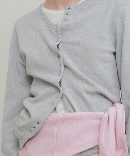 ANDNEEDS（アンドニーズ）の「Mari round cardigan (light gray)（カーディガン/ボレロ・レディース・その他・FREE）」の3枚目の写真