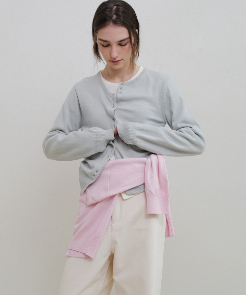 ANDNEEDS（アンドニーズ）の「Mari round cardigan (light gray)（カーディガン/ボレロ・レディース・その他・FREE）」の4枚目の写真