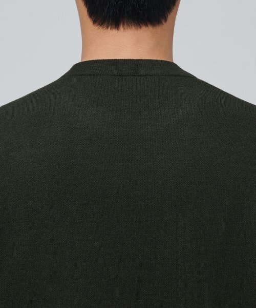 MUSINSA STANDARD（ムシンサスタンダード）の「ミニマルクルーネックニット[カーキ]（ニット/セーター・メンズ・その他・XX-LARGE）」の4枚目の写真