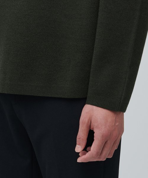 MUSINSA STANDARD（ムシンサスタンダード）の「ミニマルクルーネックニット[カーキ]（ニット/セーター・メンズ・その他・XX-LARGE）」の5枚目の写真