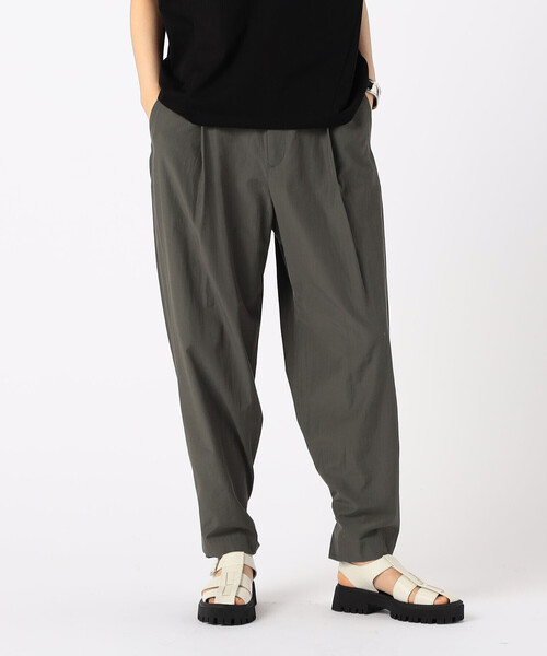 Gabardine K.T(ギャバジンケーティー)の「〔 +サイズ 〕 【2WAY】タイプライター 2WAYワイドパンツ(その他パンツ・レディース・ライトグレー/ベージュ・13号)」の17枚目の写真