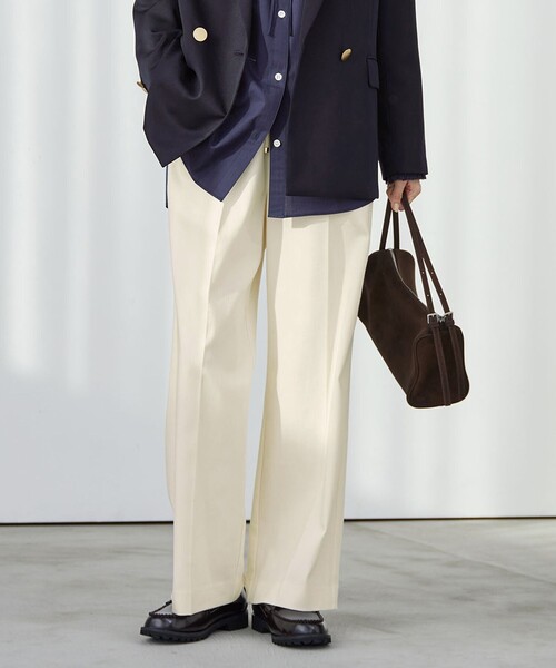 green label relaxing（グリーンレーベルリラクシング）の「［size SHORT/TALLあり］ニーハイフレアパンツ デニム 2 ストレッチ（デニムパンツ・レディース・オフホワイト/コバルトブルー/ネイビー・SHORT/34/36/38/40/TALL）」の2枚目の写真