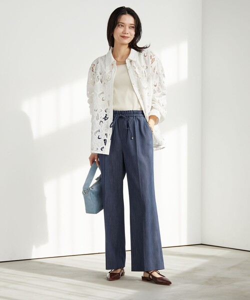 green label relaxing（グリーンレーベルリラクシング）の「［size SHORT/TALLあり］ニーハイフレアパンツ デニム 2 ストレッチ（デニムパンツ・レディース・オフホワイト/コバルトブルー/ネイビー・SHORT/34/36/38/40/TALL）」の6枚目の写真