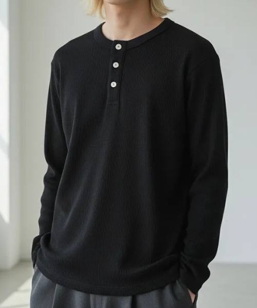ARULE(アルール)の「A'GEM/9 × .kom 『ARULE/アルール』 WAFFLE HENLEY NECK LONG SLEEVE/ワッフル ヘンリーネック 長袖Tシャツ(Tシャツ/カットソー・メンズ・ネイビー/ホワイト/ライトグレー/グリーン/ブラック・M/L)」の2枚目の写真