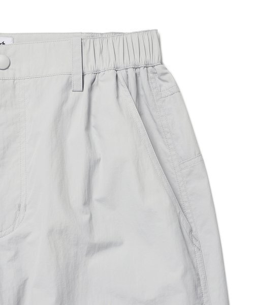 Cavish(カビシ)の「NYLON SPACE CARGO PANTS LIGHT GREY(CV2ESUPA10A)(その他パンツ・レディース・ライトグレー・LARGE/MEDIUM/SMALL)」の4枚目の写真