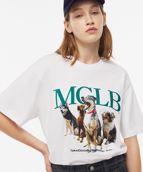 MATCHGLOBE(マッチグローブ)の「ドッグプリントオーバーサイズTシャツ(ホワイト)(Tシャツ/カットソー・レディース・その他・FREE)」の2枚目の写真