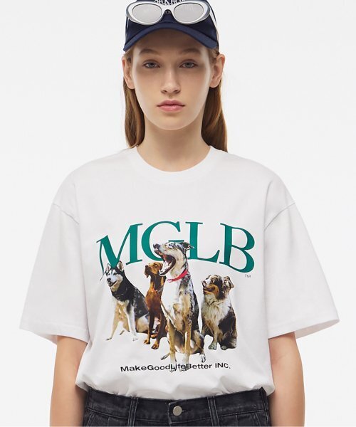 MATCHGLOBE(マッチグローブ)の「ドッグプリントオーバーサイズTシャツ(ホワイト)(Tシャツ/カットソー・レディース・その他・FREE)」の4枚目の写真