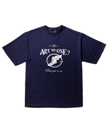 DVAN（ドゥヴァン）の「ARE WE ONE ハーフスリーブTシャツ (ネイビー)（Tシャツ/カットソー）」