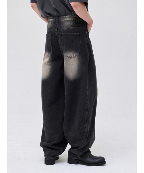 AKECII（アケシ）の「ケンタバルーンワイドデニムパンツ-ブラック（デニムパンツ・メンズ・その他・SMALL/MEDIUM/LARGE）」の4枚目の写真