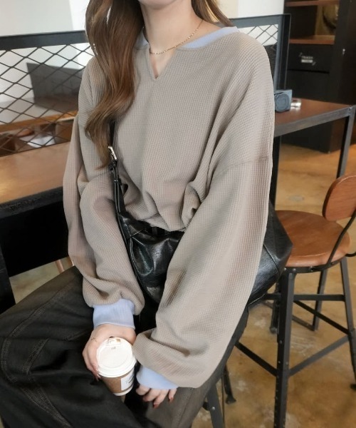 classicalelf（クラシカルエルフ）の「今っぽさは、色でつくる。オーバーサイズ配色ワッフルプルオーバー（Tシャツ/カットソー・レディース・チャコール/モカ/アイボリー/杢グレー・LARGE/MEDIUM/SMALL/X-LARGE）」の14枚目の写真