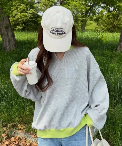 classicalelf（クラシカルエルフ）の「今っぽさは、色でつくる。オーバーサイズ配色ワッフルプルオーバー（Tシャツ/カットソー・レディース・チャコール/モカ/アイボリー/杢グレー・LARGE/MEDIUM/SMALL/X-LARGE）」の13枚目の写真