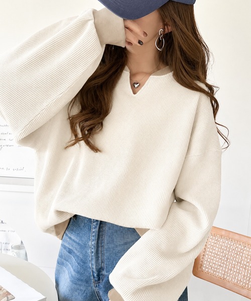 classicalelf(クラシカルエルフ)の「今っぽさは、色でつくる。オーバーサイズ配色ワッフルプルオーバー(Tシャツ/カットソー・レディース・チャコール/モカ/アイボリー/杢グレー・LARGE/MEDIUM/SMALL/X-LARGE)」の15枚目の写真