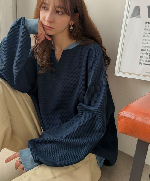 classicalelf(クラシカルエルフ)の「今っぽさは、色でつくる。オーバーサイズ配色ワッフルプルオーバー(Tシャツ/カットソー・レディース・チャコール/モカ/アイボリー/杢グレー・LARGE/MEDIUM/SMALL/X-LARGE)」の7枚目の写真