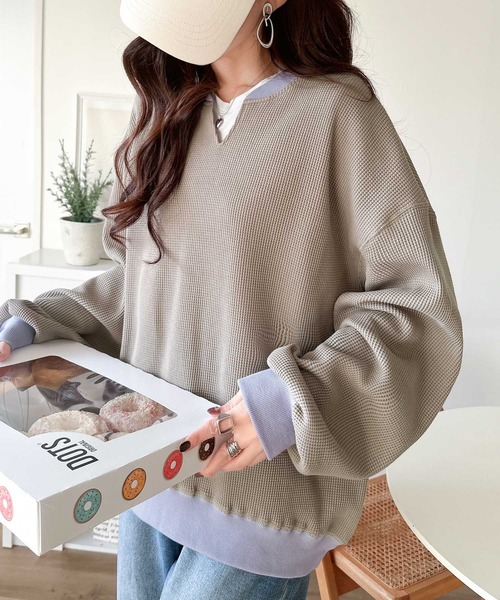 classicalelf（クラシカルエルフ）の「今っぽさは、色でつくる。オーバーサイズ配色ワッフルプルオーバー（Tシャツ/カットソー・レディース・チャコール/モカ/アイボリー/杢グレー・LARGE/MEDIUM/SMALL/X-LARGE）」の10枚目の写真