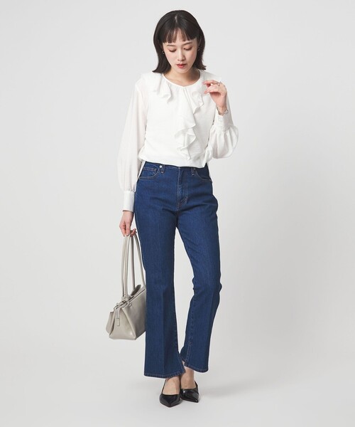 green label relaxing（グリーンレーベルリラクシング）の「ラッフル ブラウス（シャツ/ブラウス・レディース・グレー/ホワイト/イエロー/ネイビー・FREE）」の6枚目の写真