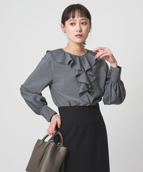 green label relaxing（グリーンレーベルリラクシング）の「ラッフル ブラウス（シャツ/ブラウス・レディース・グレー/ホワイト/イエロー/ネイビー・FREE）」の9枚目の写真
