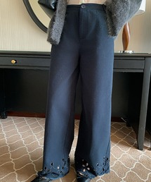 Girly Doll（ガーリードール）の「フラワーアイレットワイドパンツ（チノパンツ）」