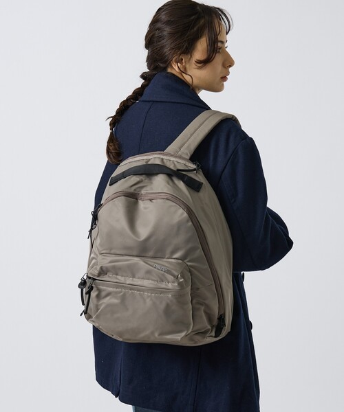 ABAHOUSE（アバハウス）の「【DsBk / ディーエスビーケー】 ORDINARY BACKPACK ／デイリーバックパック ／ユニセックス 【WEB限定】（バックパック/リュック・メンズ・グレー/ブラック/カーキ/ネイビー・フリー）」の3枚目の写真