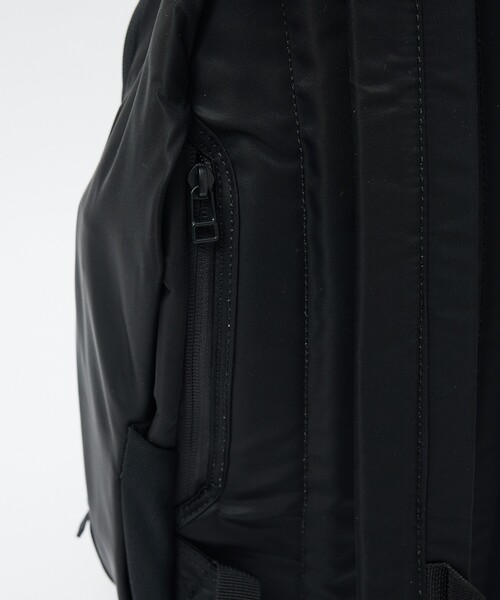 ABAHOUSE（アバハウス）の「【DsBk / ディーエスビーケー】 ORDINARY BACKPACK ／デイリーバックパック ／ユニセックス 【WEB限定】（バックパック/リュック・メンズ・グレー/ブラック/カーキ/ネイビー・フリー）」の19枚目の写真