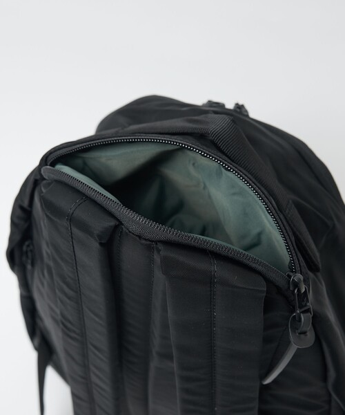 ABAHOUSE（アバハウス）の「【DsBk / ディーエスビーケー】 ORDINARY BACKPACK ／デイリーバックパック ／ユニセックス 【WEB限定】（バックパック/リュック・メンズ・グレー/ブラック/カーキ/ネイビー・フリー）」の20枚目の写真