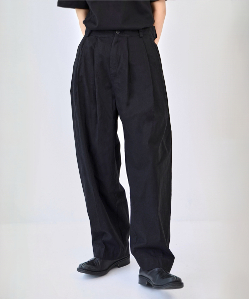 EYC(インヤン)の「3-tuck linen pants(スラックス・メンズ・その他・L/M)」の1枚目の写真