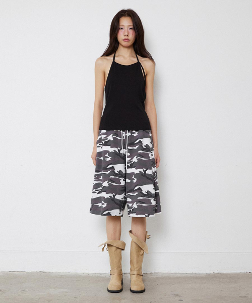 RENSE(レンセ)の「Button Halter Lay-up Sleeveless Black(Tシャツ/カットソー・レディース・その他・OS)」の2枚目の写真