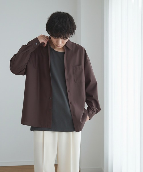 MONO-MART（モノマート）の「ライトTR フレンチフロント サイドスリット レギュラーカラー長袖シャツ / UVカット＆アンチピリング＆イージーケア【セットアップ対応】（シャツ/ブラウス・メンズ・ブルーグレー/モカ/ブラック/ブラウン/ライトグレー/オフホワイト/レッド系・M/S/L）」の5枚目の写真