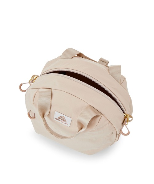 GREGORY(グレゴリー)の「スージーラウンドクロスボディ SUSZY ROUND CROSS BODY クリームブリュレ(ボディバッグ/ウエストポーチ・レディース・ベージュ系・ONE SIZE)」の6枚目の写真