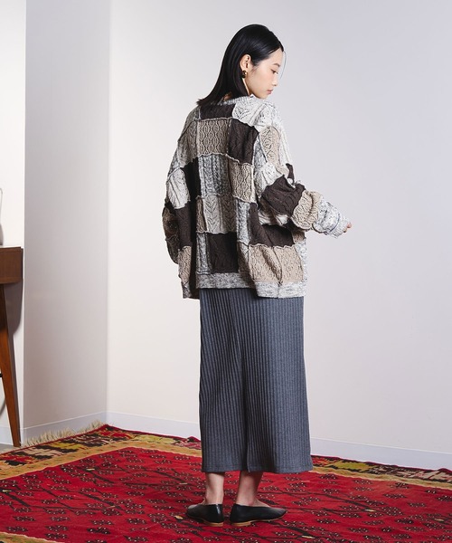 ROSE BUD(ローズバッド)の「(CREOLME)PATCHWORK KNIT CARDIGAN(カーディガン/ボレロ・レディース・オレンジ/ベージュ/グレー・ONE SIZE)」の9枚目の写真