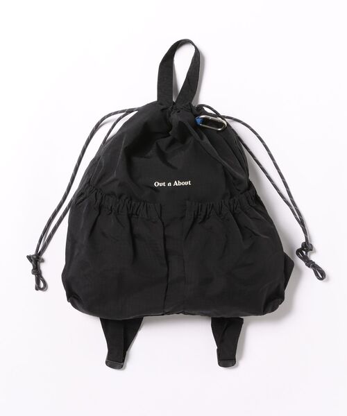 Out n About(アウトナバウト)の「サコッシュ付きバックパック【Lightly/ライトリー】(バックパック/リュック・レディース・アイボリー/ブラック・FREE)」の11枚目の写真