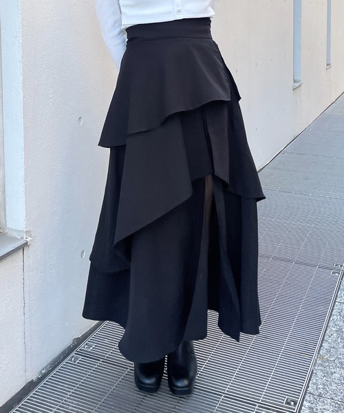 abc une face(アーベーセーアンフェイス)の「スリットフレアスカート(スカート・レディース・ブラック/ホワイト/グレー・FREE)」の1枚目の写真