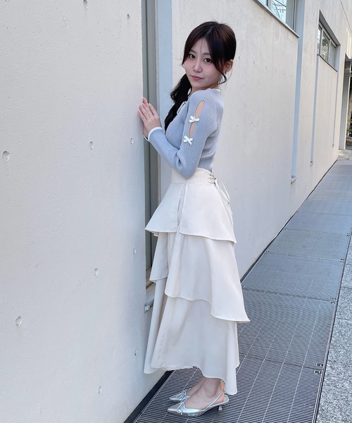 abc une face(アーベーセーアンフェイス)の「スリットフレアスカート(スカート・レディース・ブラック/ホワイト/グレー・FREE)」の4枚目の写真