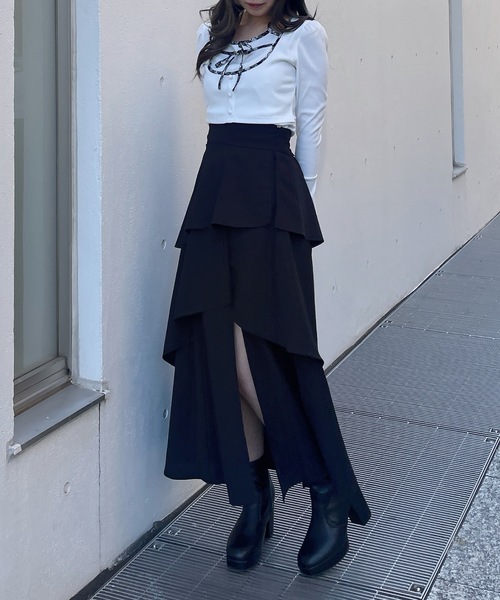 abc une face(アーベーセーアンフェイス)の「スリットフレアスカート(スカート・レディース・ブラック/ホワイト/グレー・FREE)」の9枚目の写真