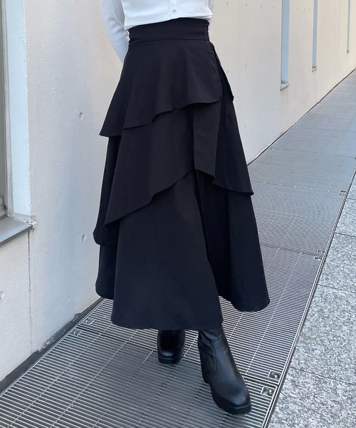 abc une face(アーベーセーアンフェイス)の「スリットフレアスカート(スカート・レディース・ブラック/ホワイト/グレー・FREE)」の5枚目の写真