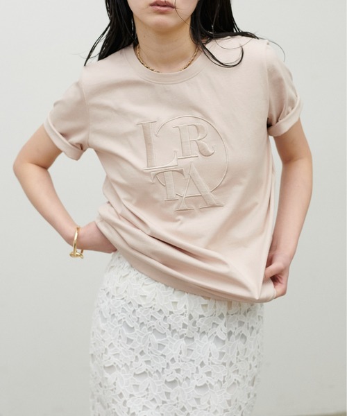 LARUTA(ラルータ)の「【LARUTA】NEW厚盛りロゴ刺繍T(Tシャツ/カットソー・レディース・ライトベージュ/オフホワイト/カーキ/スミクロ・FREE)」の3枚目の写真
